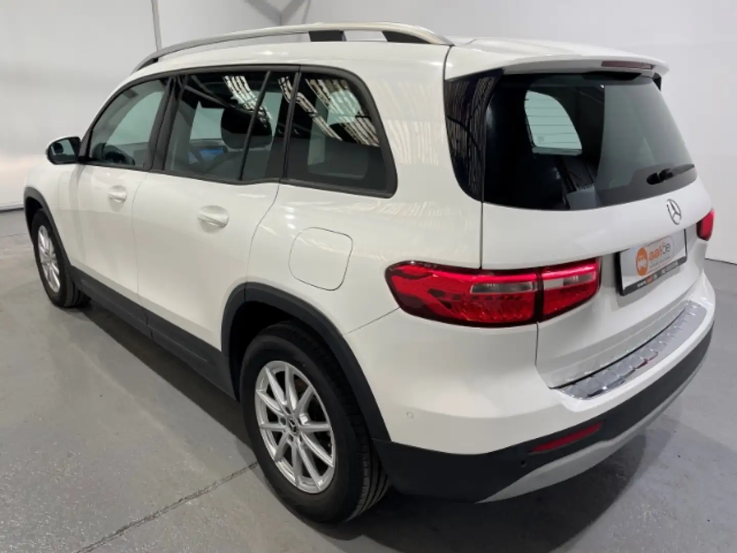 Mercedes-Benz GLB 200 d Automatik EU6d Navi ACC Pano Klima PDC Bílá - 2