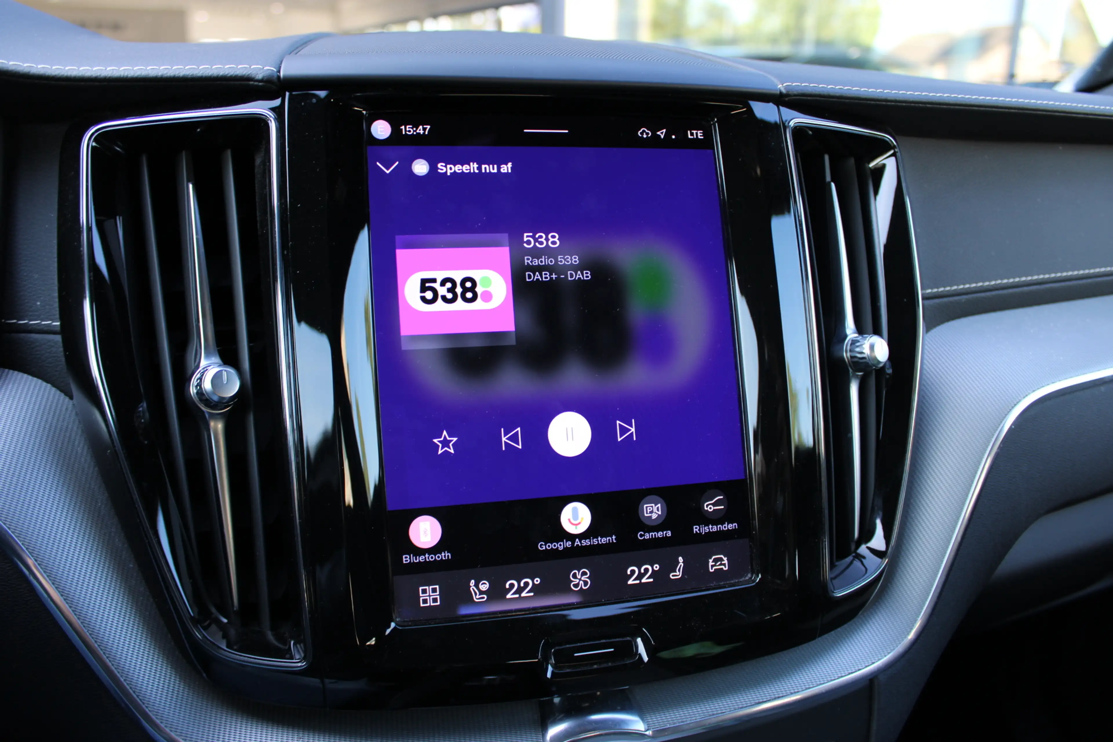 Volvo XC60 2.0 T8 Plug-in hybrid AWD Inscription | Panoramada — photo 19