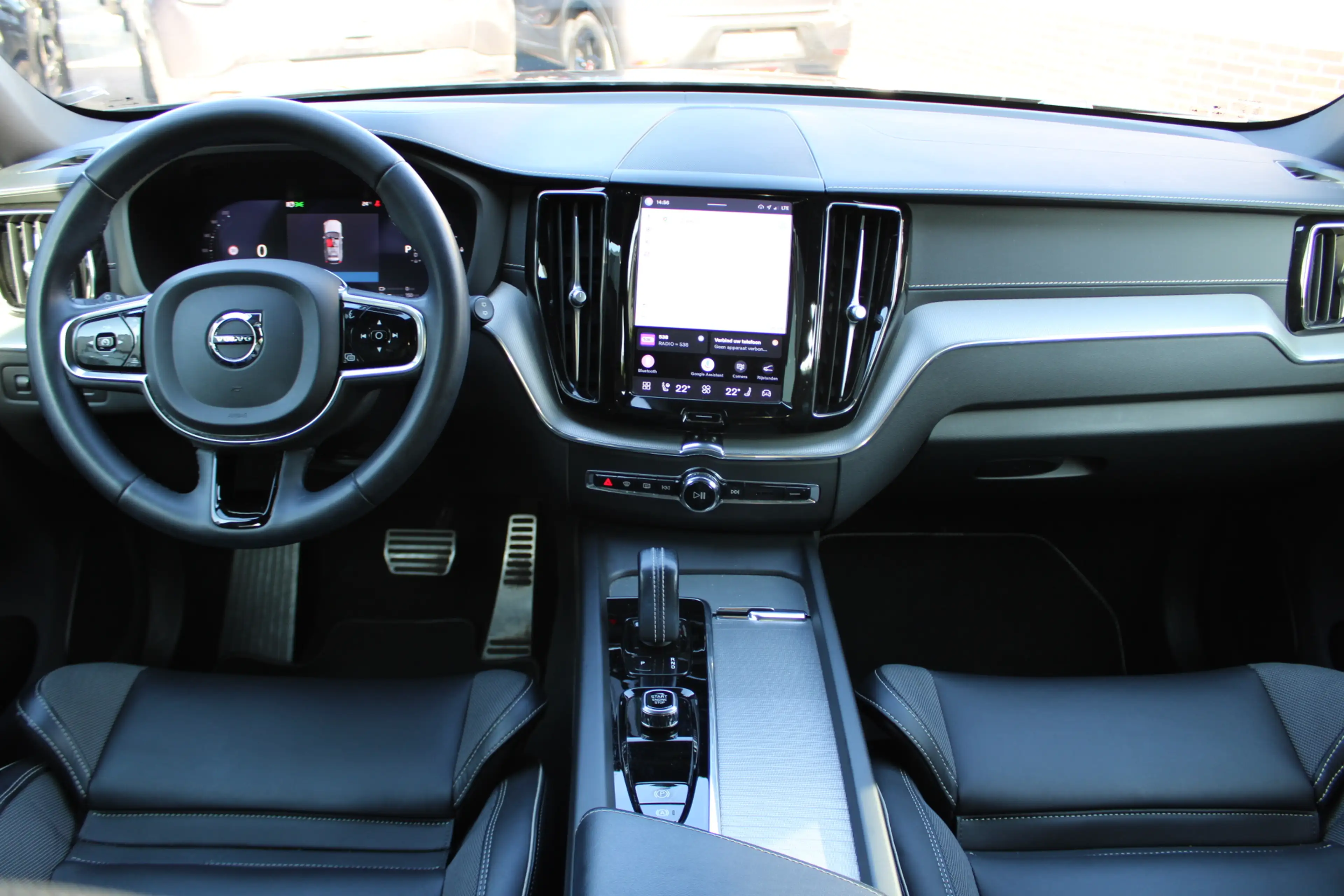 Volvo XC60 2.0 T8 Plug-in hybrid AWD Inscription | Panoramada — photo 5