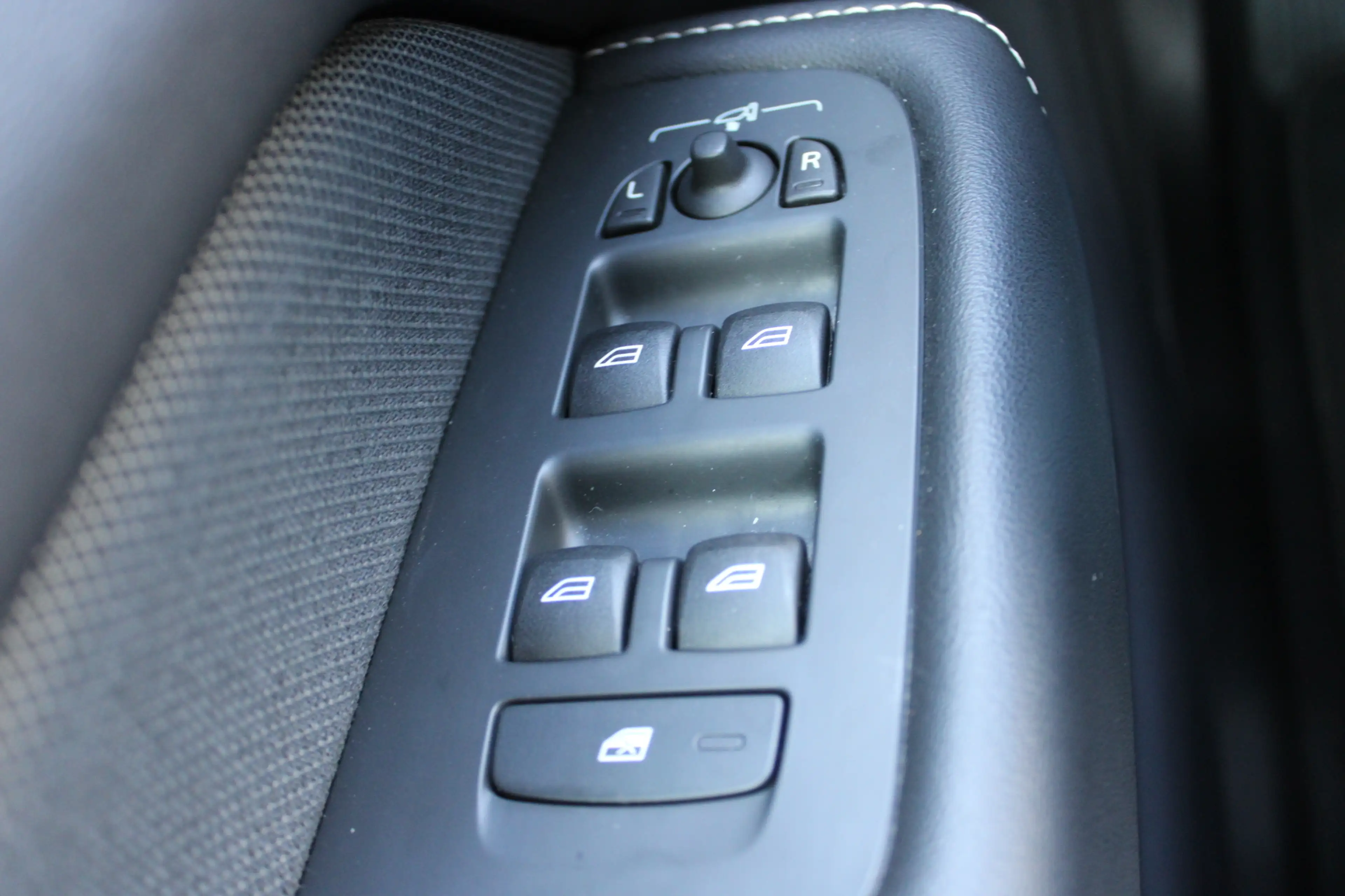 Volvo XC60 2.0 T8 Plug-in hybrid AWD Inscription | Panoramada — photo 15