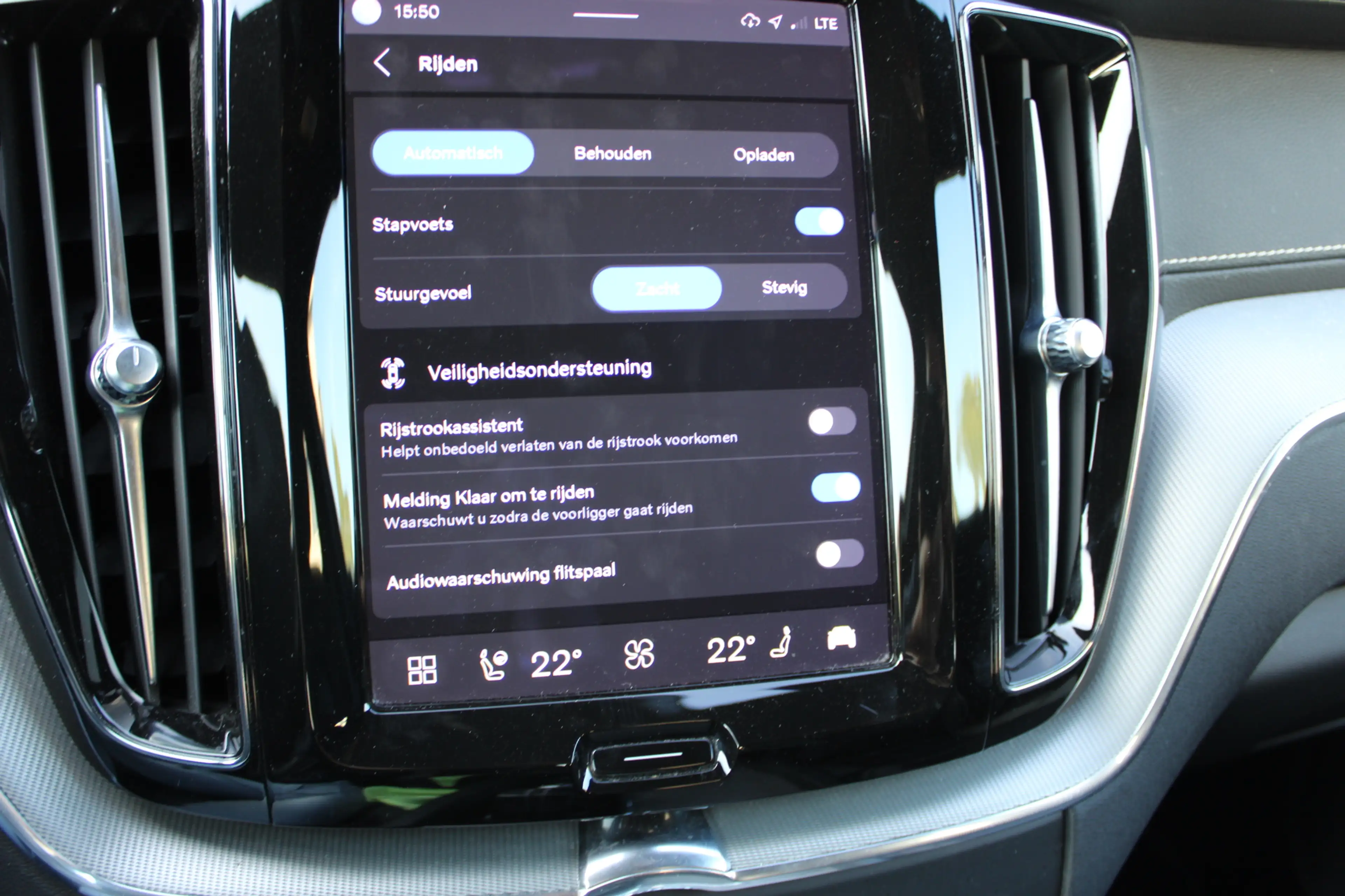 Volvo XC60 2.0 T8 Plug-in hybrid AWD Inscription | Panoramada — photo 32