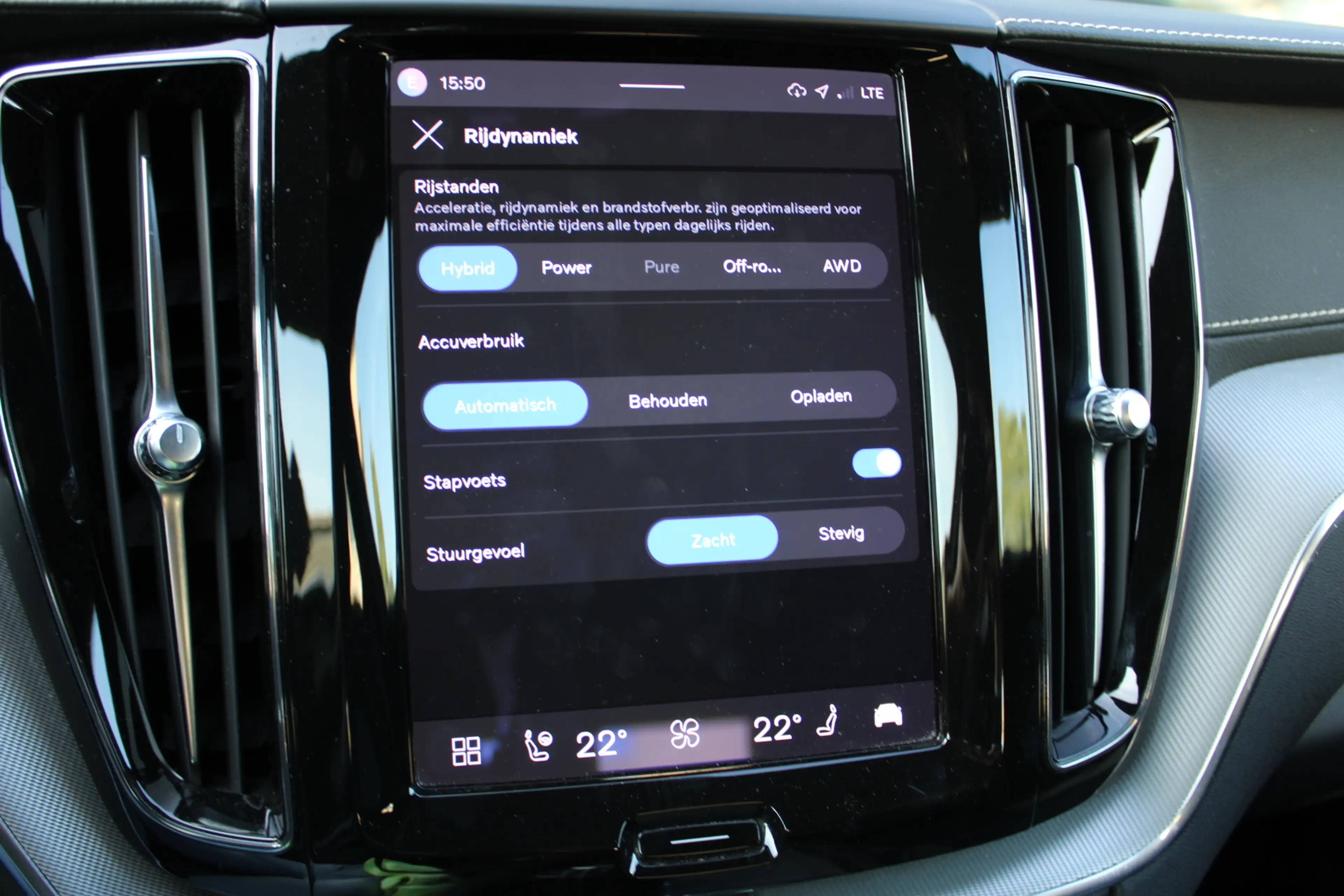 Volvo XC60 2.0 T8 Plug-in hybrid AWD Inscription | Panoramada — photo 30