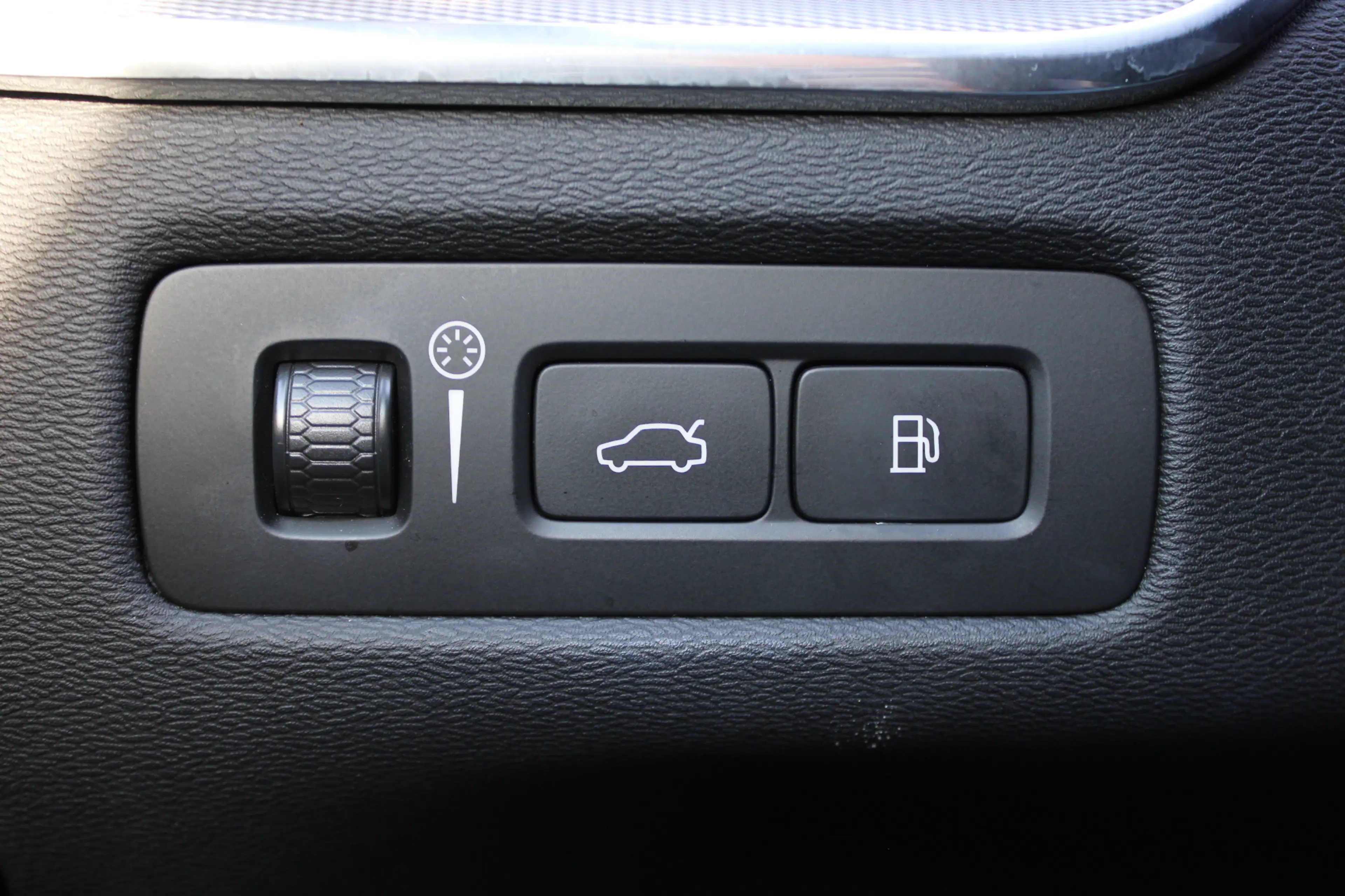 Volvo XC60 2.0 T8 Plug-in hybrid AWD Inscription | Panoramada — photo 16