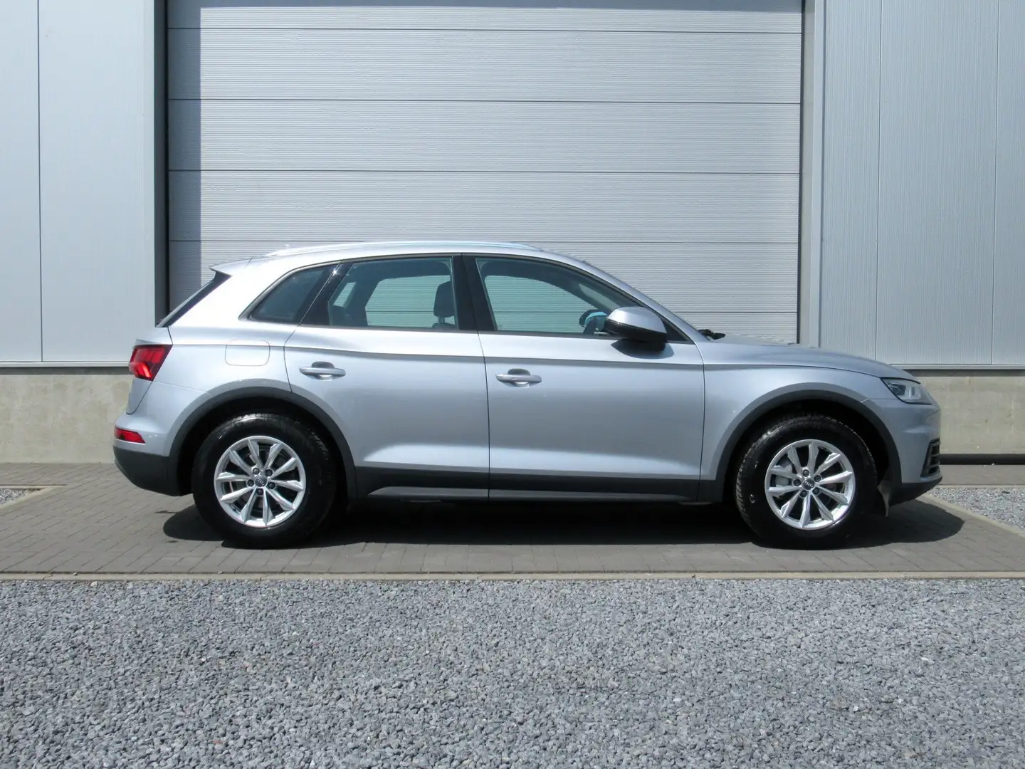 Audi Q5 2.0TDi Aut. / €18.999 netto / Virtual / Leder / Zilver - 2