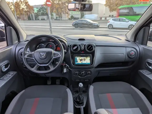 Dacia Lodgy TCE GPF Stepway Comfort 7pl. 96kW