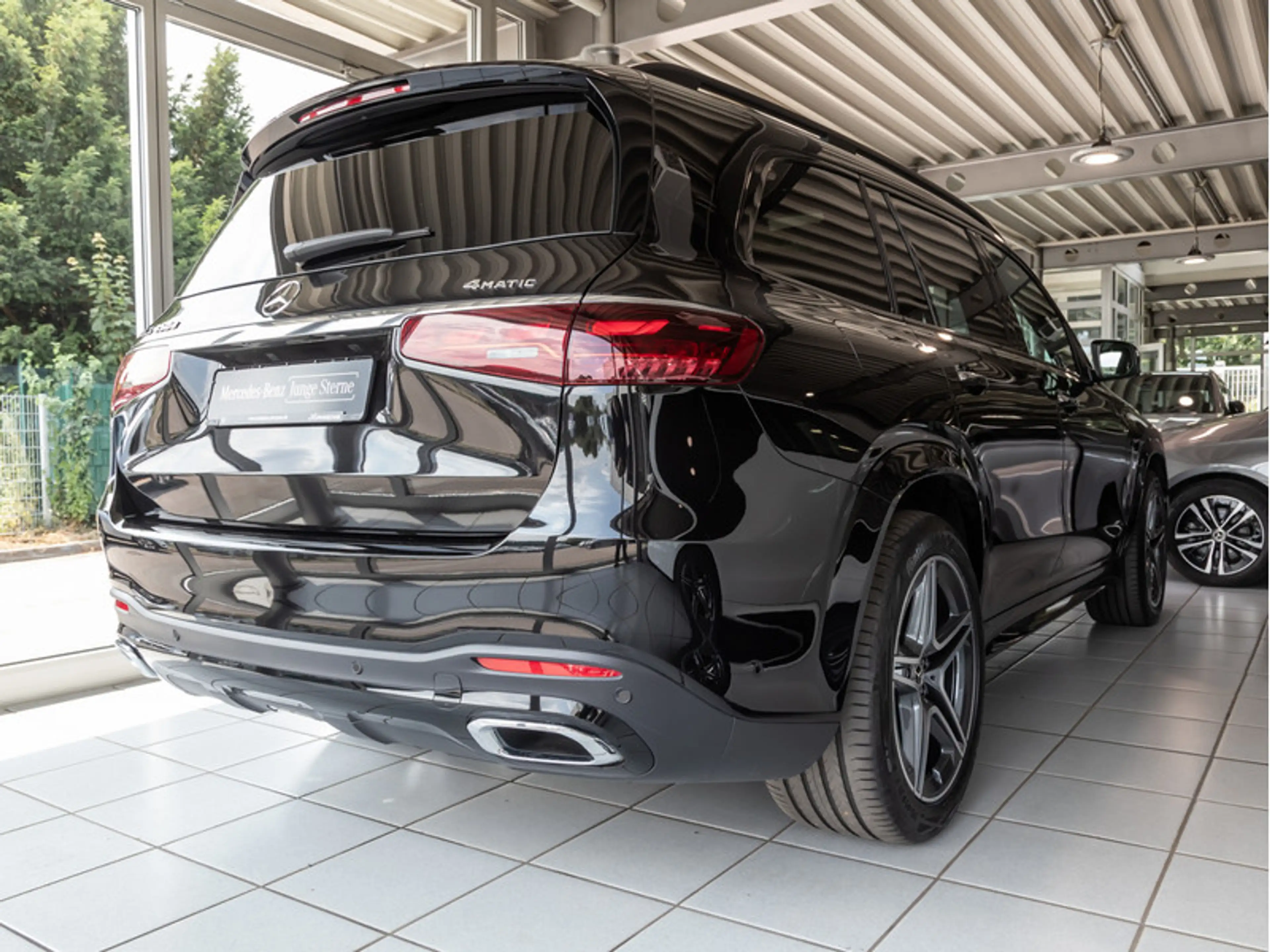 Mercedes-Benz GLS 450 d 4MATIC — photo 4