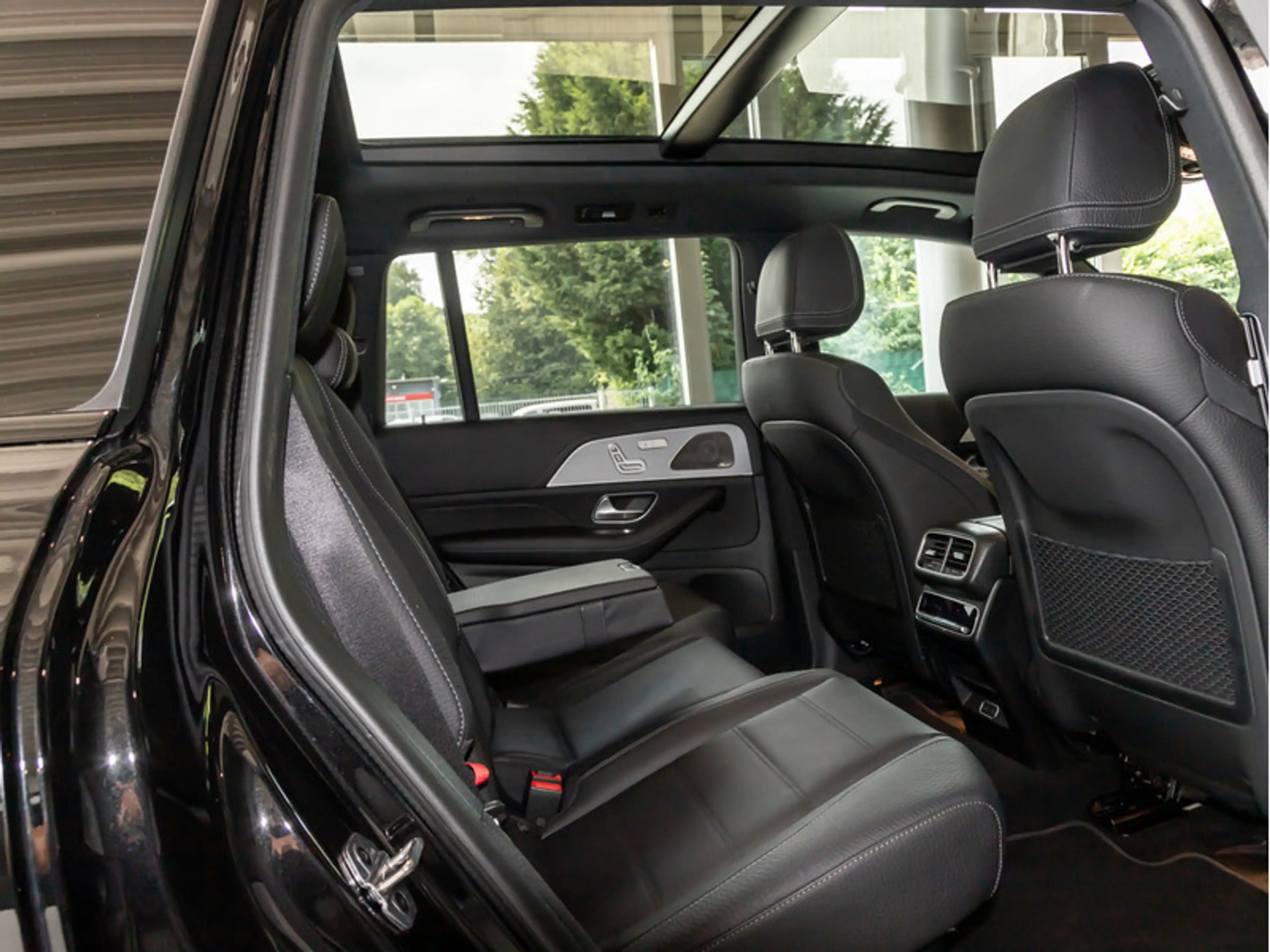 Mercedes-Benz GLS 450 d 4MATIC — photo 10