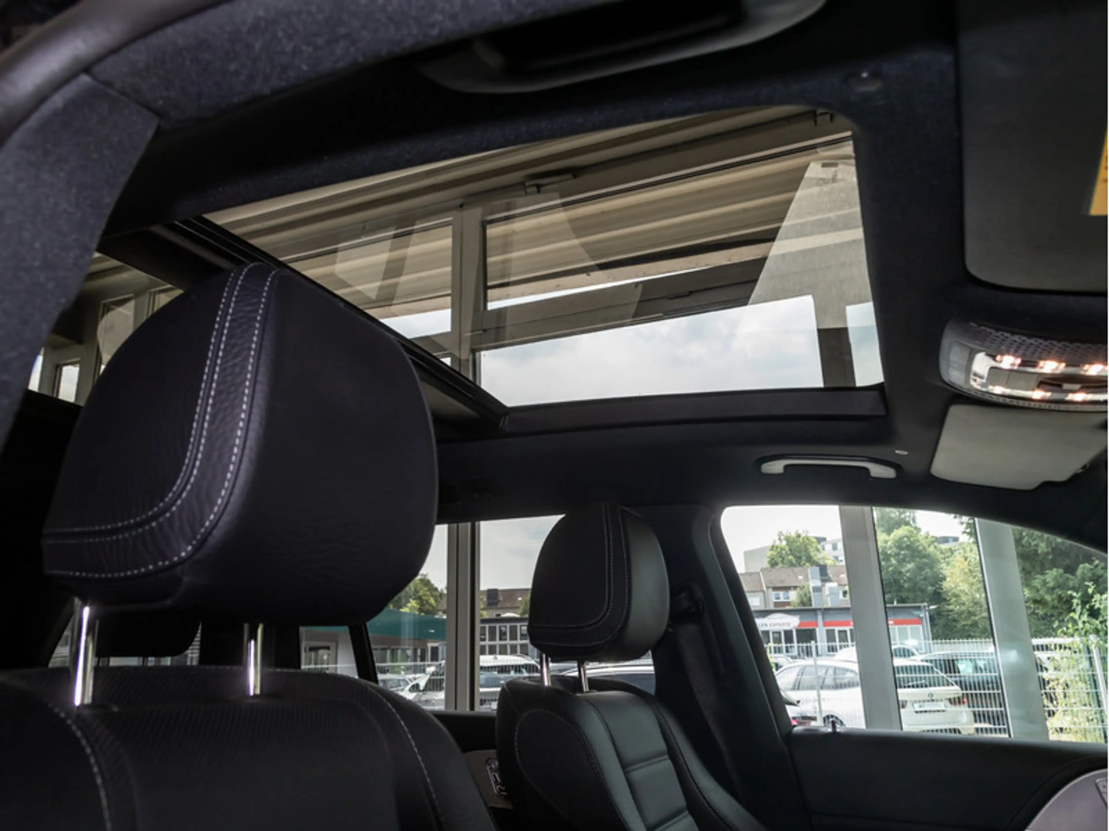 Mercedes-Benz GLS 450 d 4MATIC — photo 11