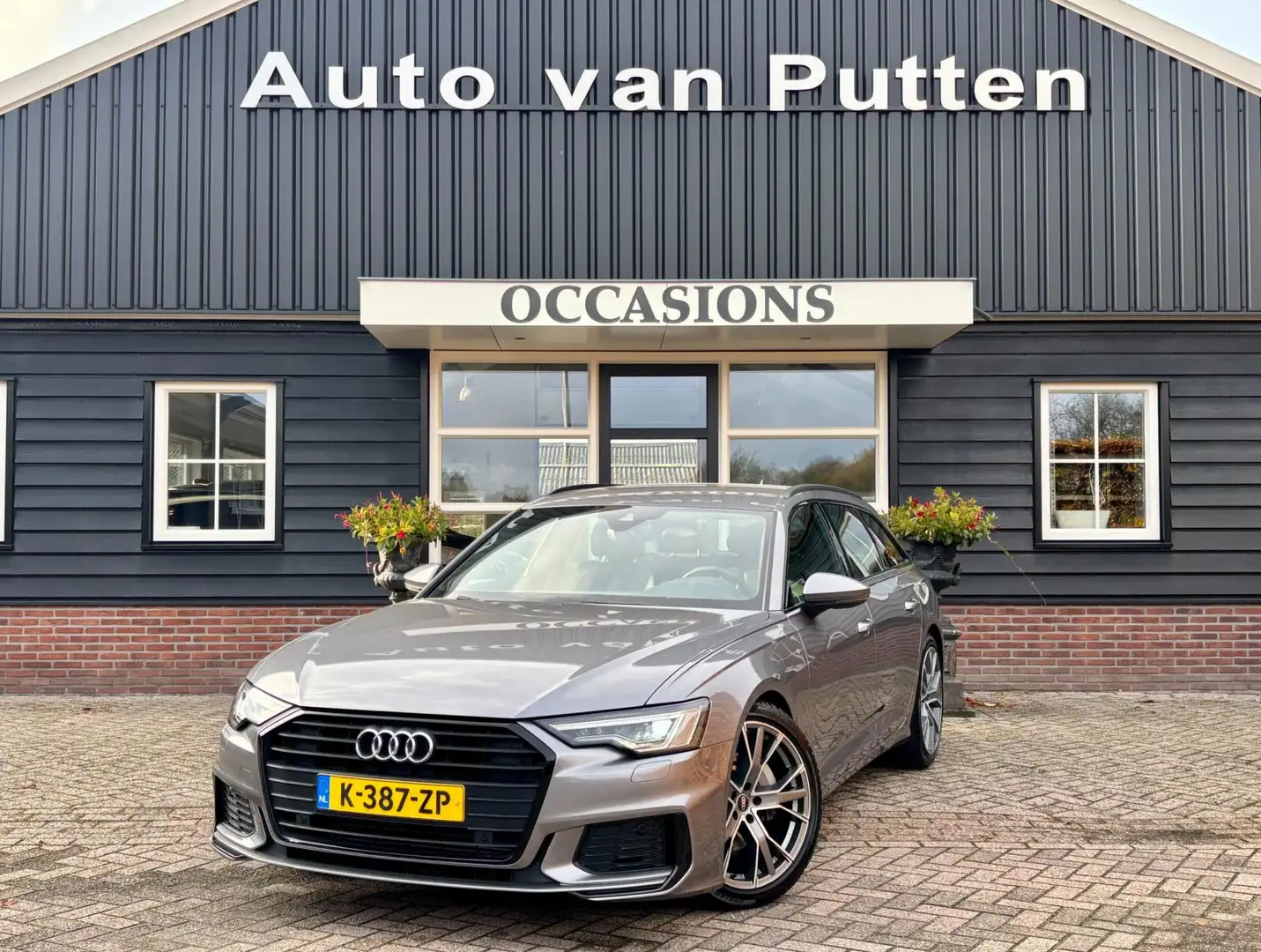 Audi A6 Avant 45 TFSI S edition / LED / 20 inch / NAP / Grijs - 1