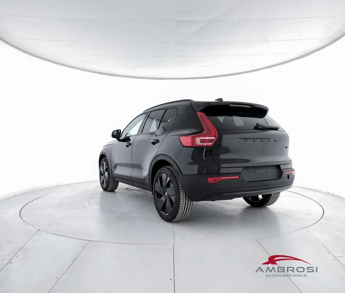 Volvo XC40 2026