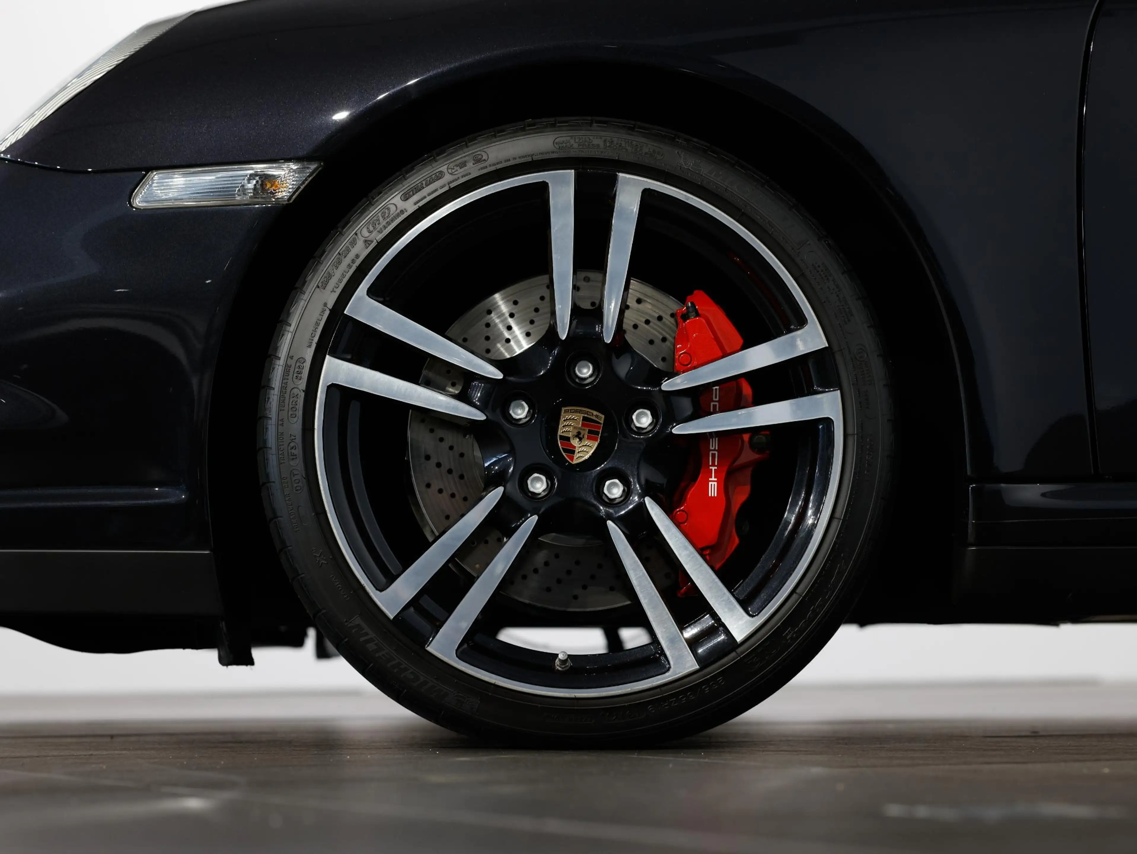Porsche 997 Cabrio 3.8 Turbo — photo 6