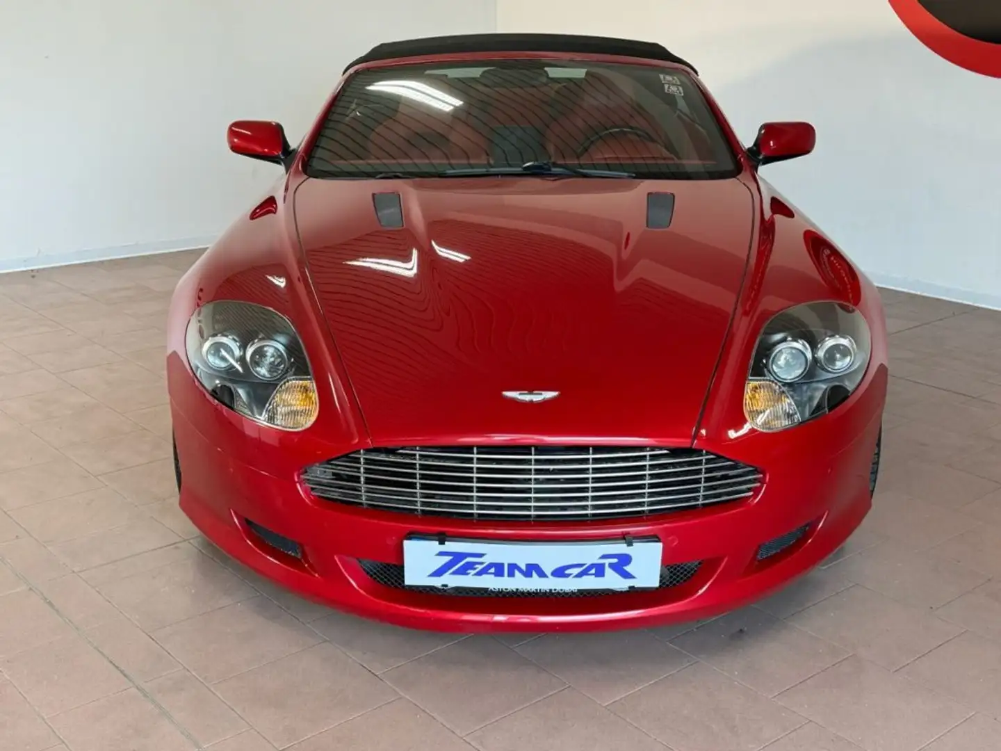 Aston Martin DB9 Volante Touchtronic Rot - 2