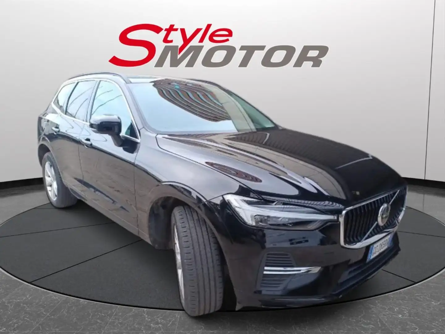 Volvo XC60 B4 (d) AWD Automatico Momentum Pro Sport Noir - 1
