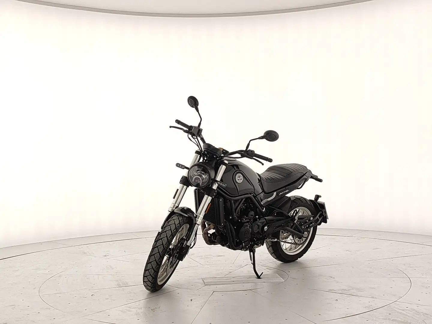 Benelli Leoncino 500 - Trail Nero - 1
