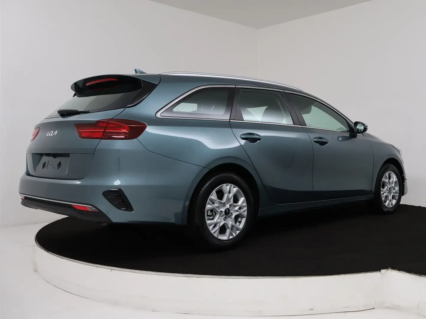 Kia Ceed SW / cee'd SW Sportswagon 1.5 T-GDi DynamicLine NIEUW!! Uit voor Groen - 2