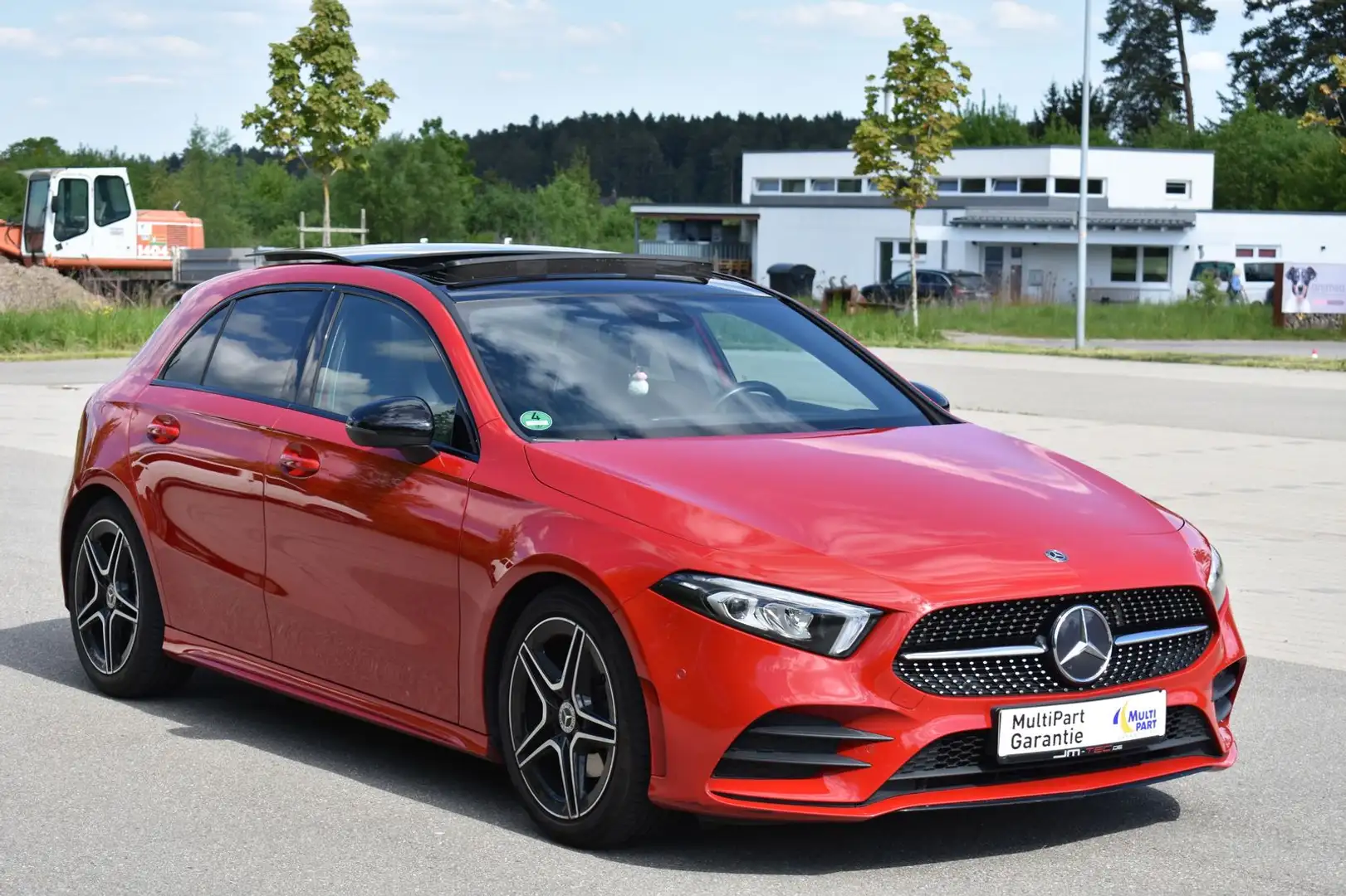 Mercedes-Benz A 200 *AMG*Kamera*Automatik*SHZ*Pano Rot - 2