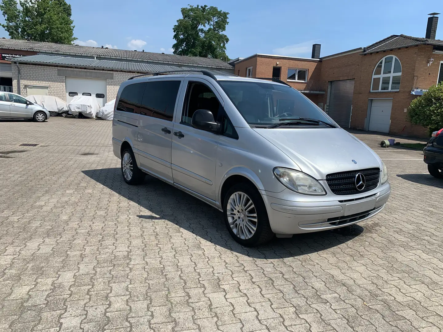 Mercedes-Benz Vito 115 CDI lang (639.703) Silber - 1