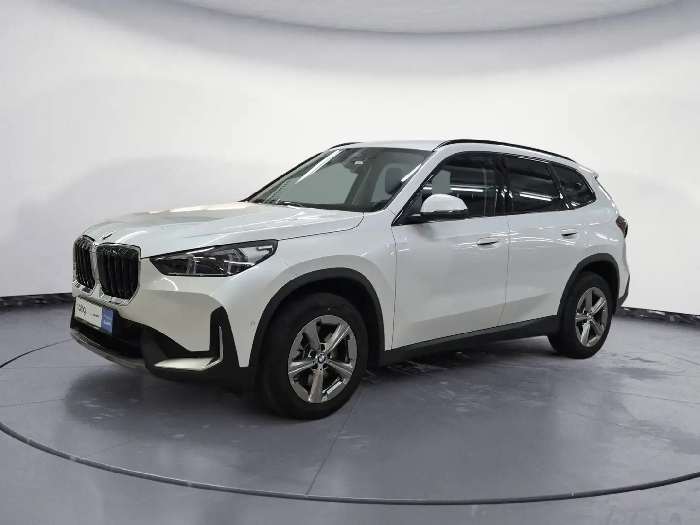 BMW X1 sDrive20i Steptronic Navi PDC Adaptiver LED-S Weiß - 2