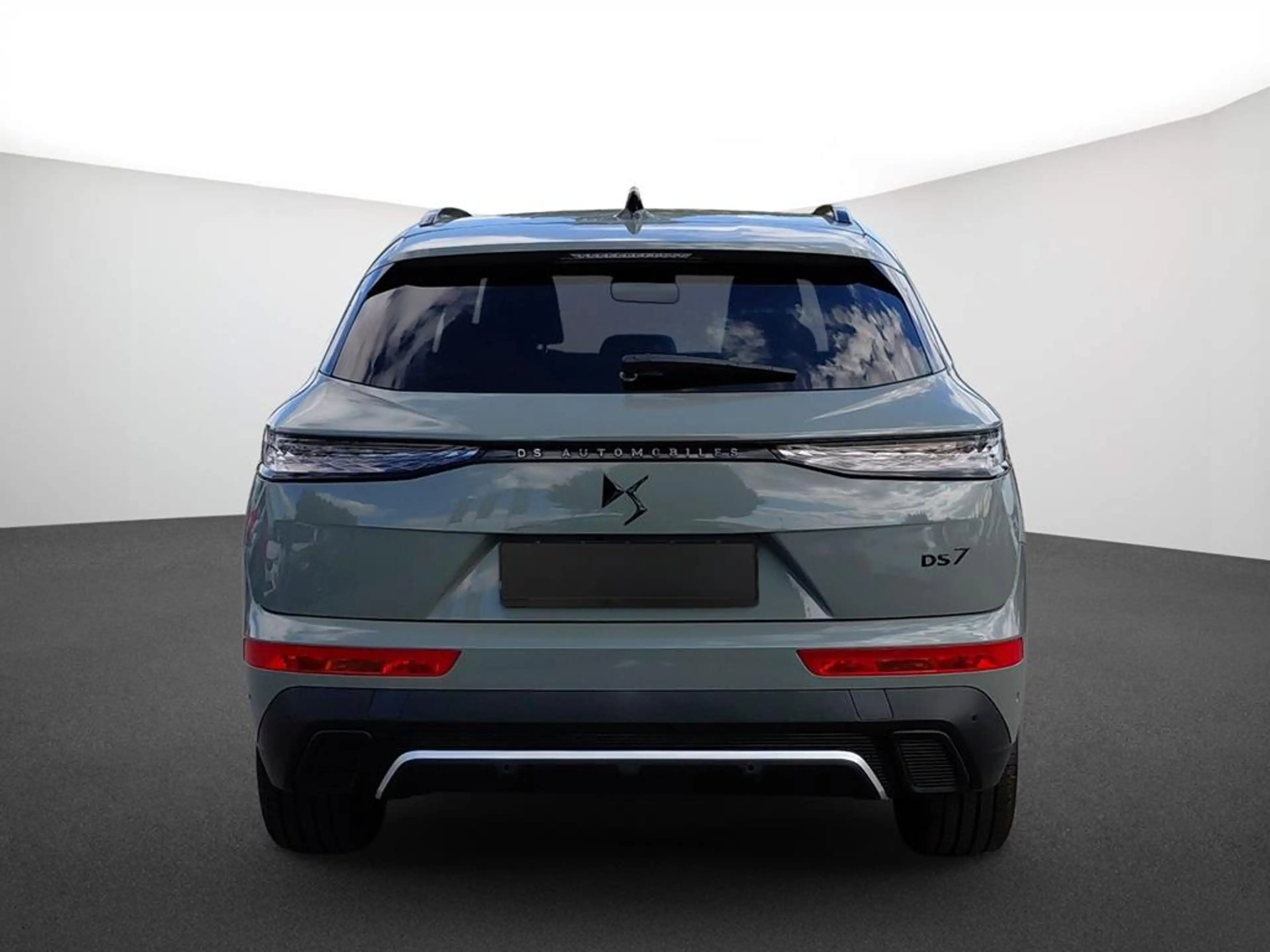DS Automobiles DS 7 Performance Line+ Blue HDI 130 — photo 4