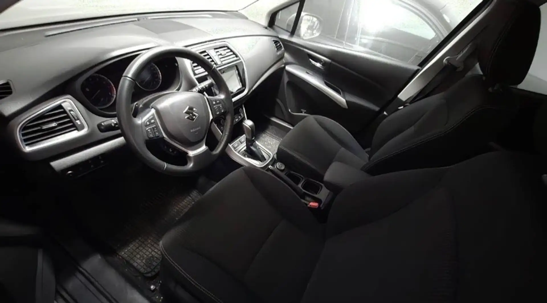 Suzuki SX4 S-Cross SX4 S-Cross 1,4 GL  DITC Hybrid ALLGRIP shine Aut. shine Grau - 2