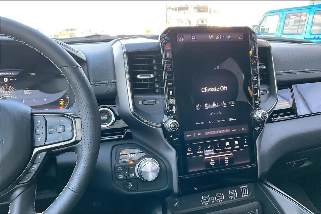 RAM 1500 снимка RAM 1500