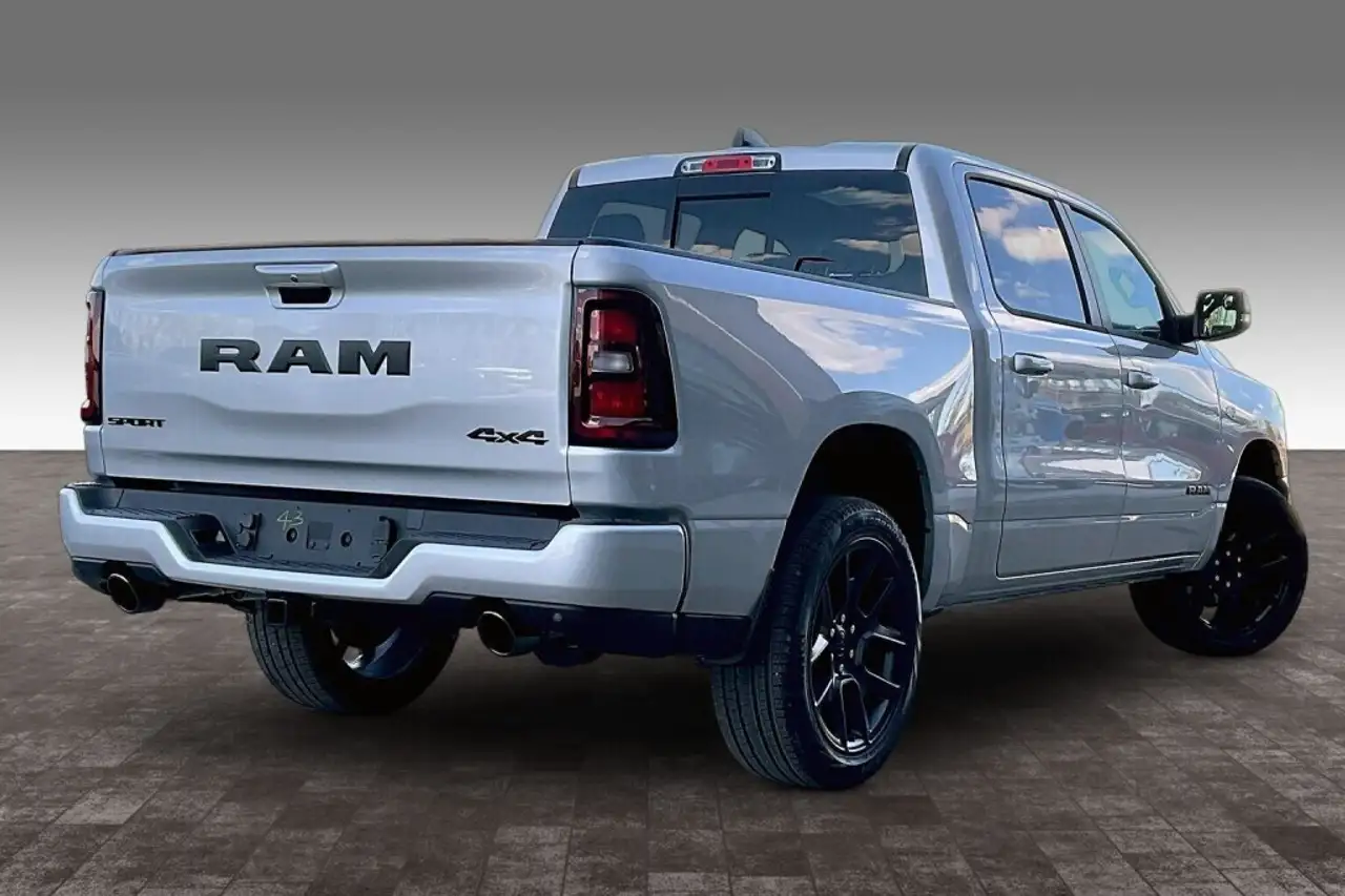 RAM 1500 снимка RAM 1500