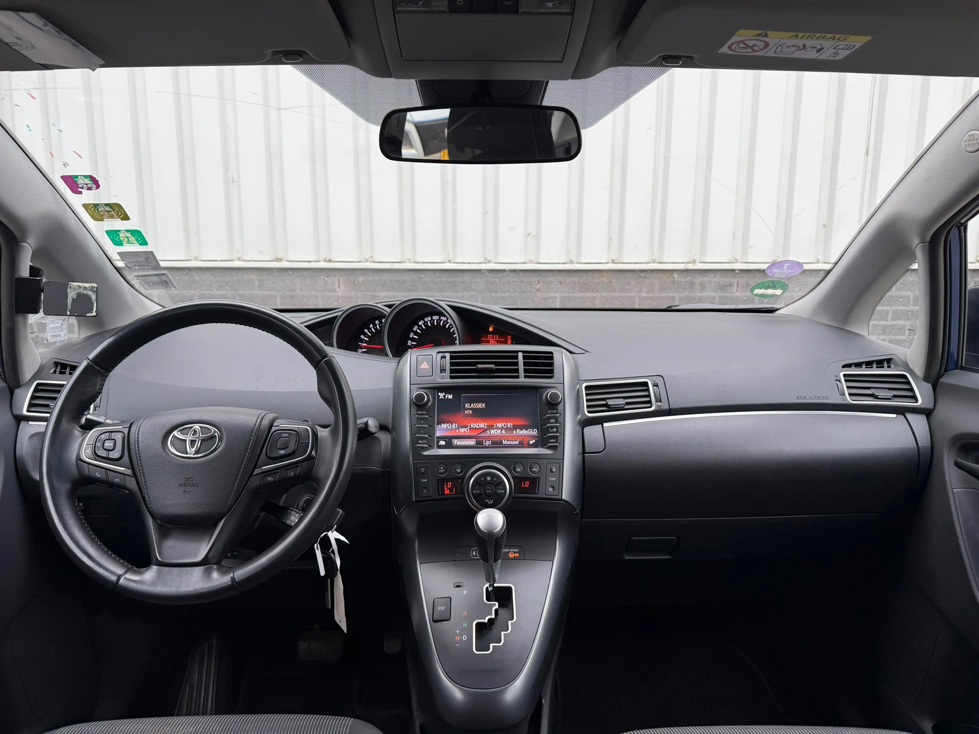 Toyota Verso 1.8 VVT-i Aspiration Automaat Airco Cruise Trekhaa — photo 14