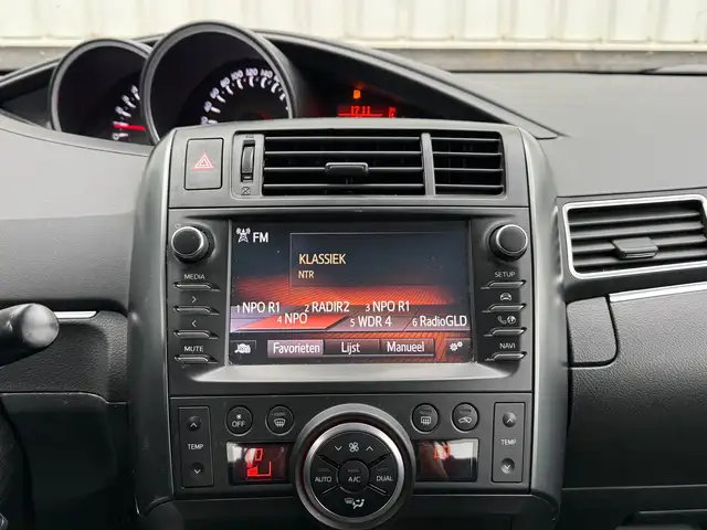 Toyota Verso view 15
