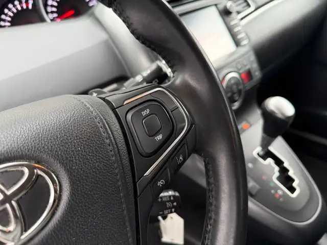 Toyota Verso view 12