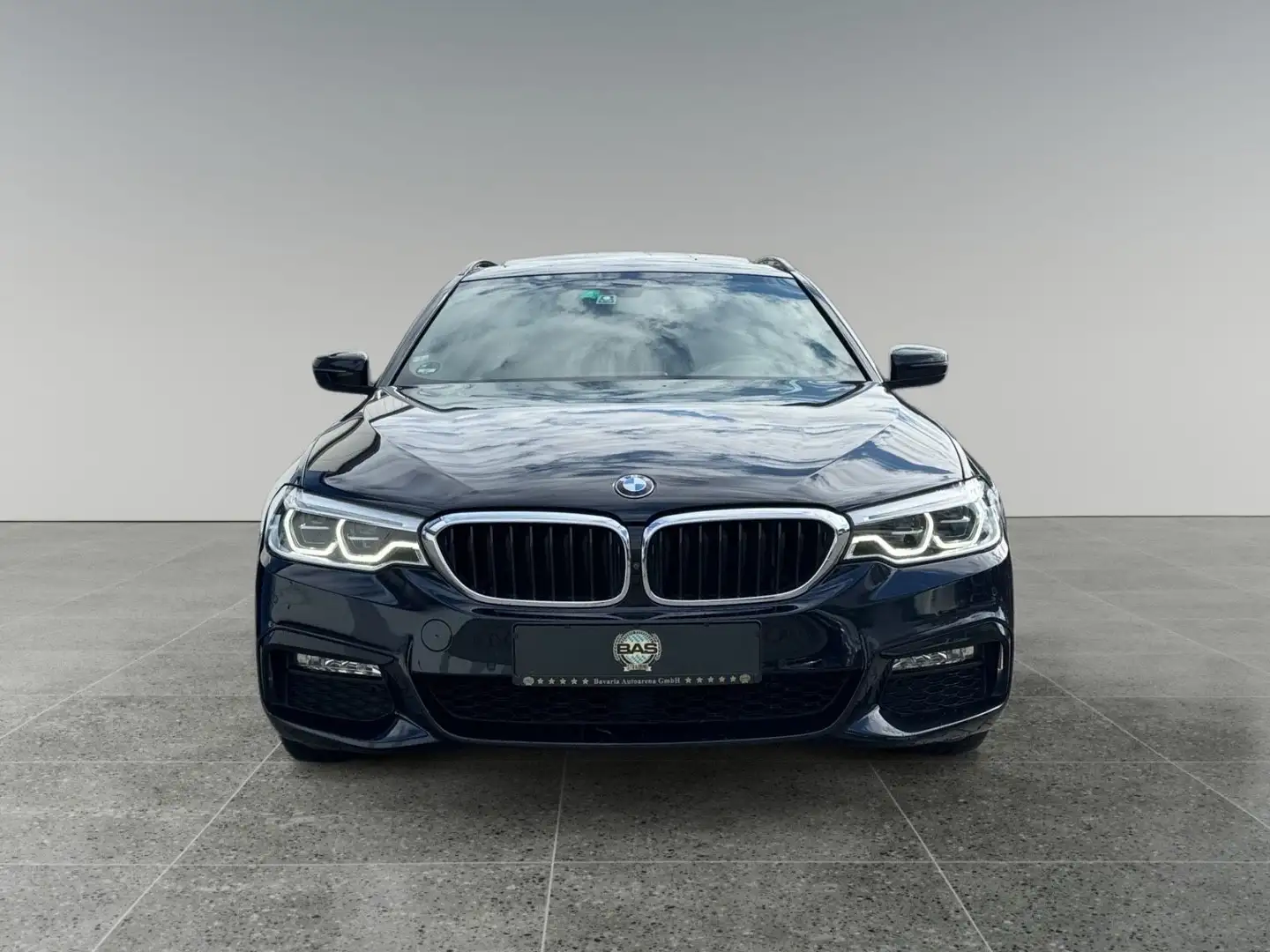 BMW 540 Touring 540 i xDrive M Sport 1.Hand 8fach Panor. Negro - 2
