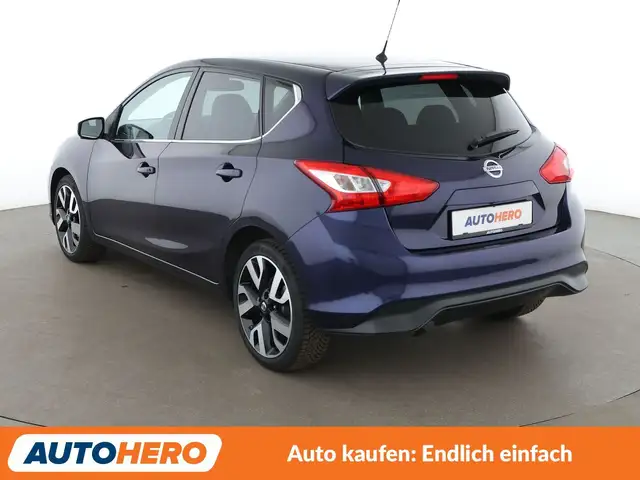 Nissan Pulsar view 4
