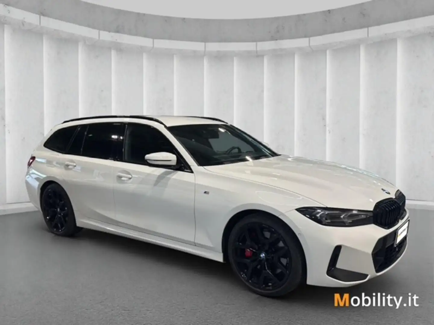 BMW 320 d Touring mhev 48V Msport xdrive auto Bianco - 2