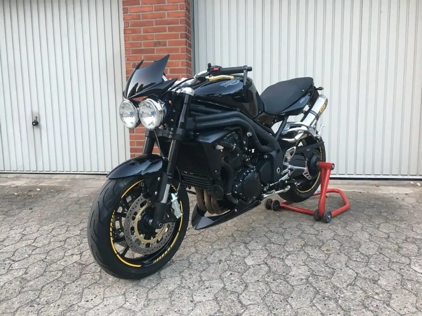 Triumph Speed Triple 1050 Noir - 1