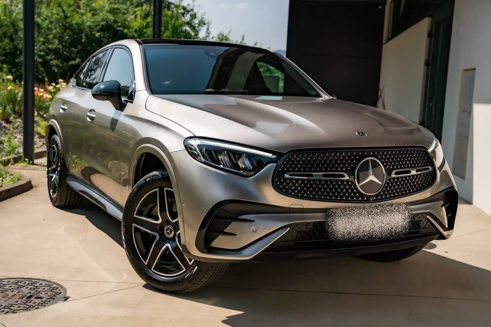 Mercedes-Benz GLC 300 GLC 300de 4Matic 9G-TRONIC Edition AMG Line Beige - 1
