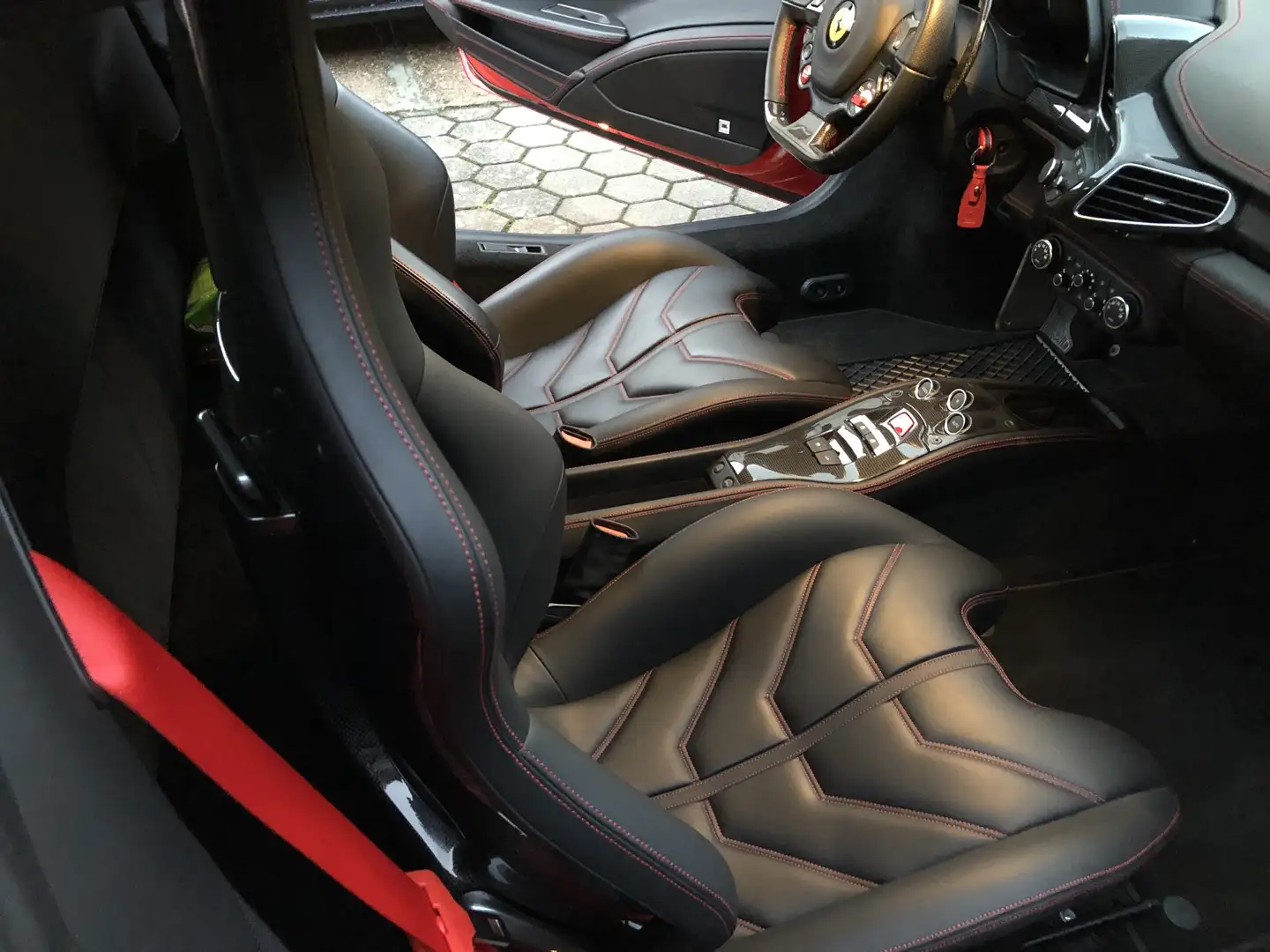 Ferrari 458 Italia Spider von Privat Vollausstattung Rot - 2