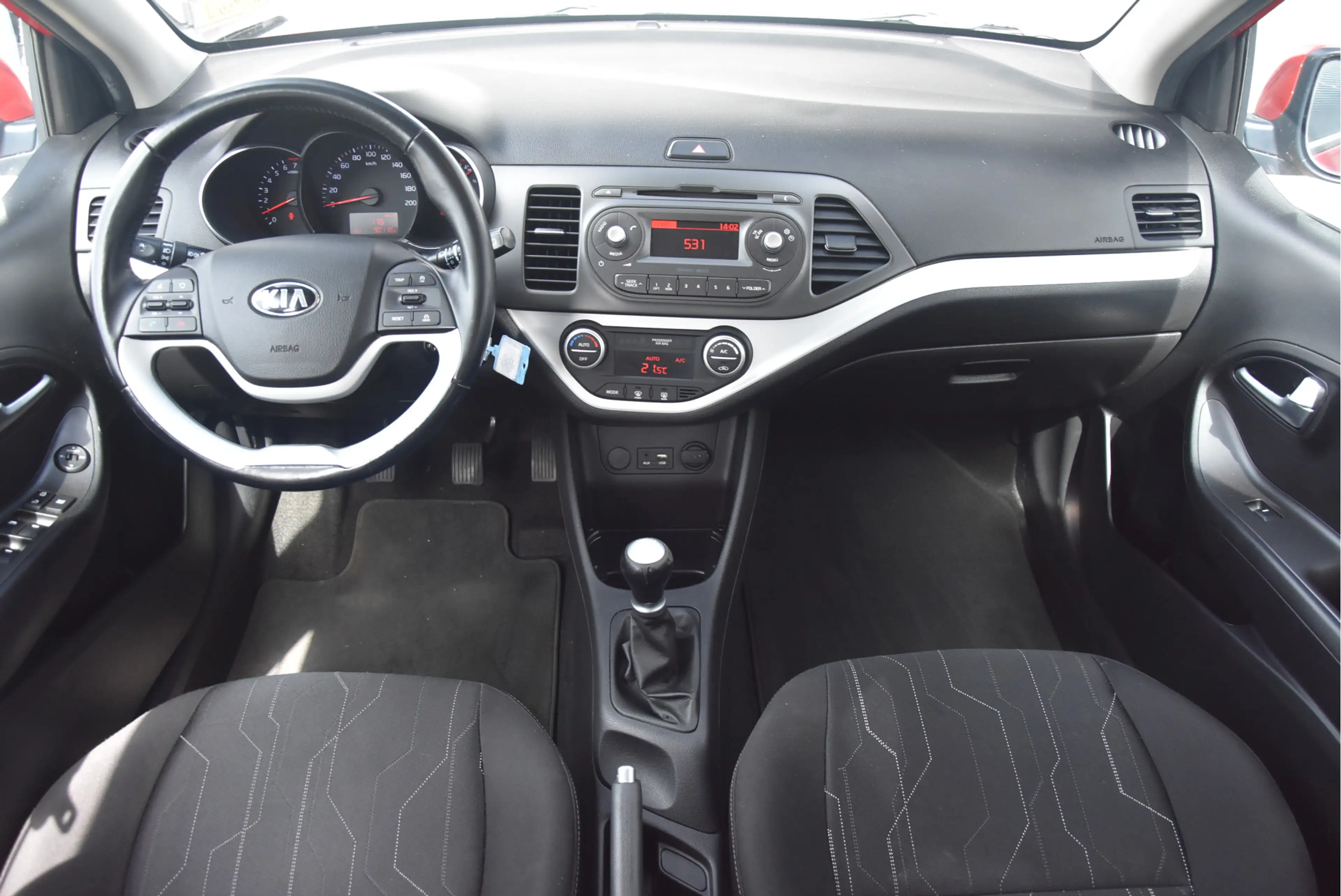Kia Picanto 1.0 CVVT DynamicLine — photo 3