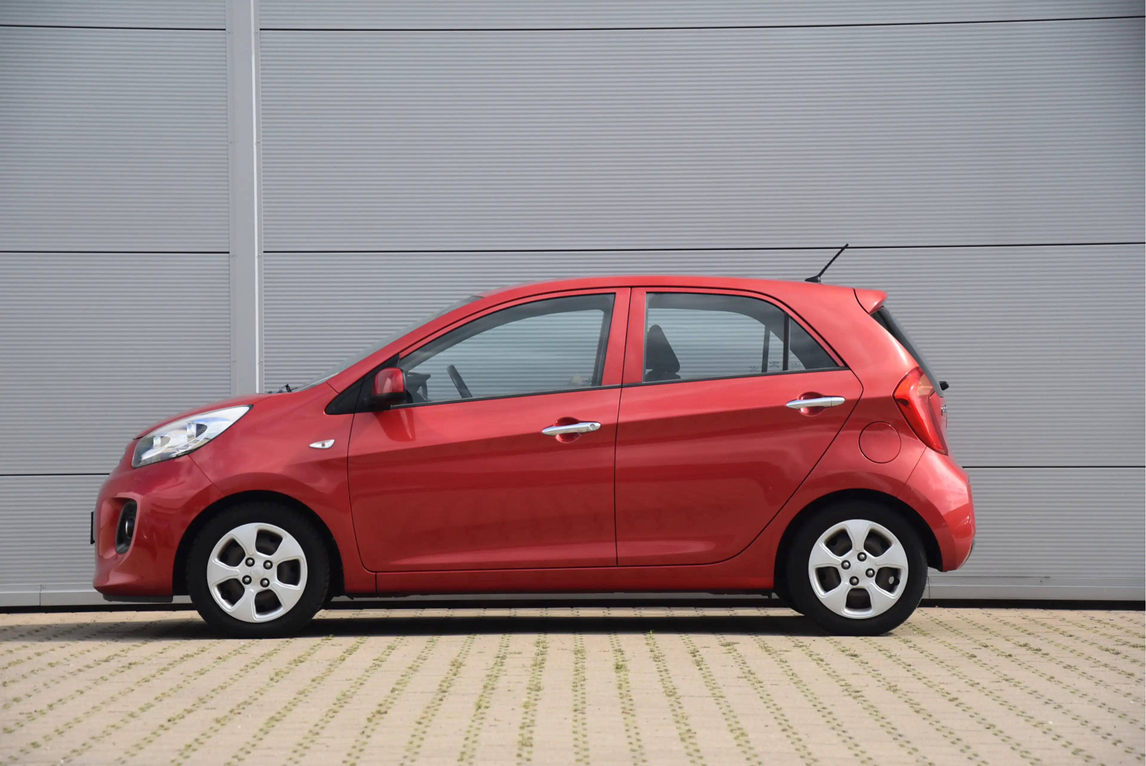Kia Picanto 1.0 CVVT DynamicLine — photo 4