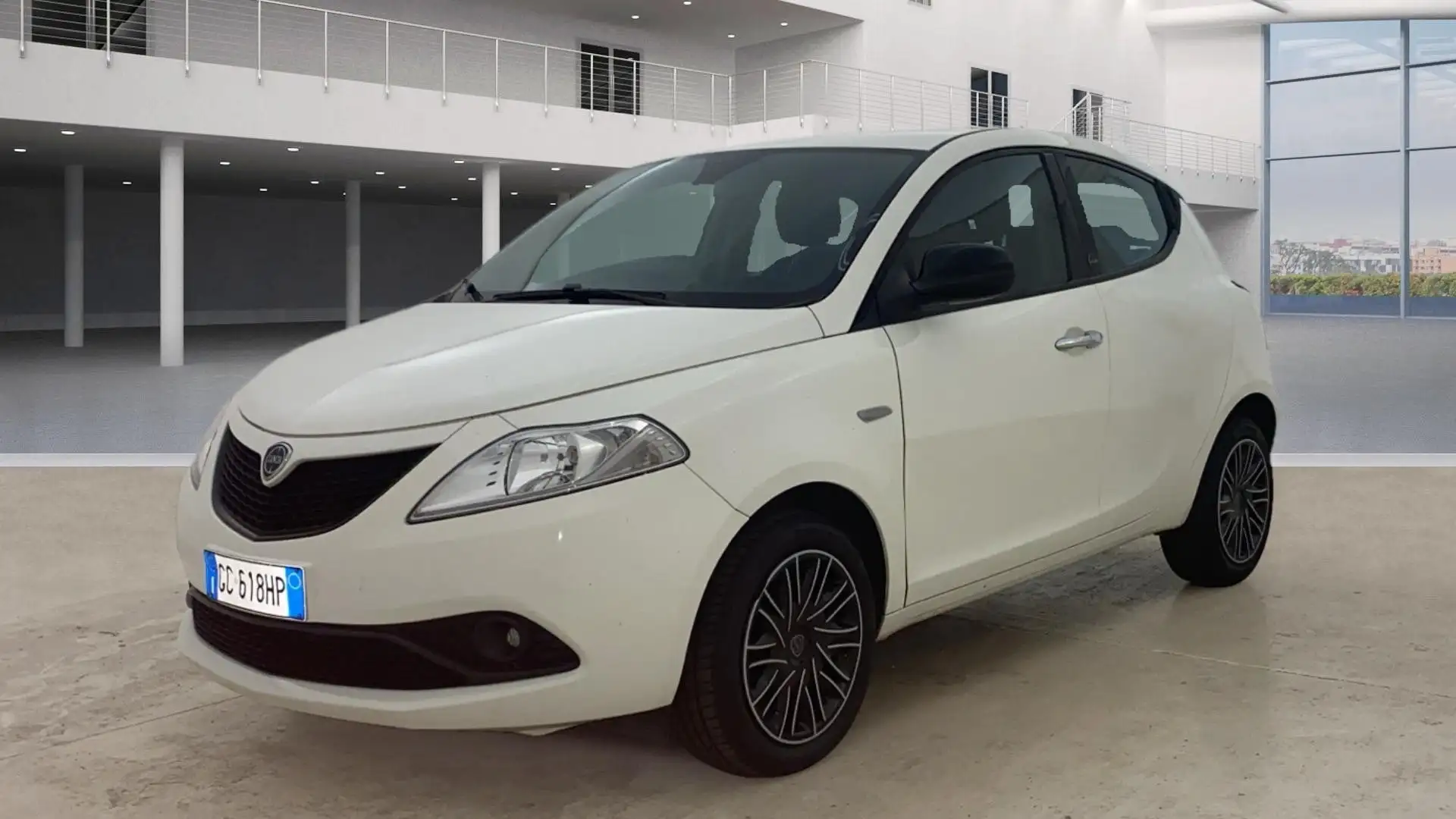 Lancia Ypsilon 1.0 firefly hybrid Gold s&s 70cv - 1