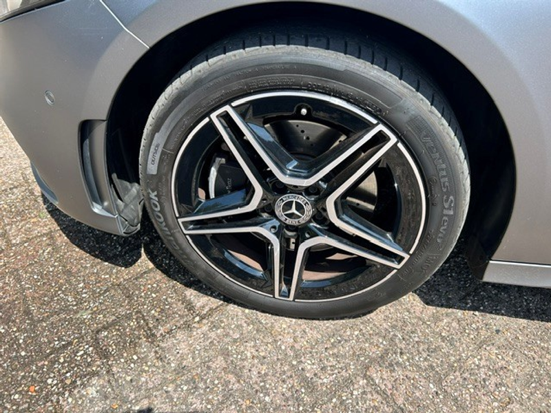 Mercedes-Benz A 250 e AMG Line Limited I Matt grijs I Panodak I Burmei — photo 3