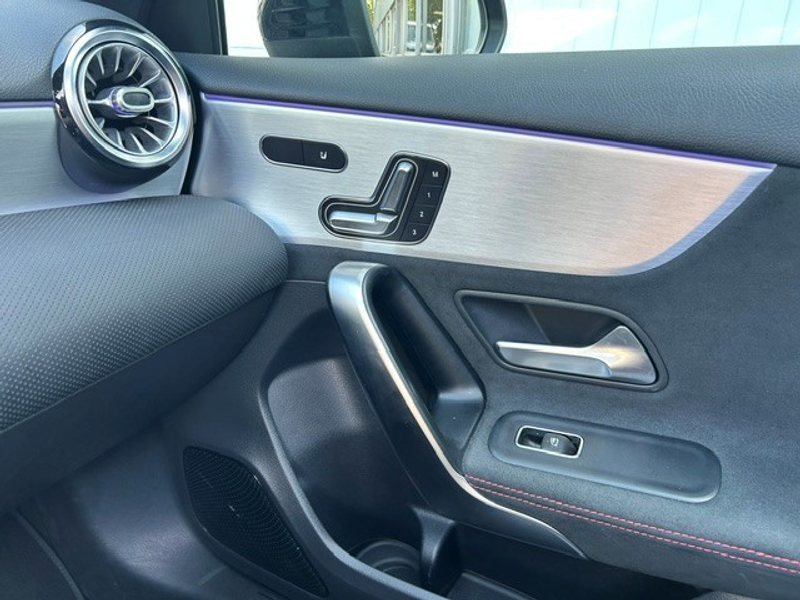 Mercedes-Benz A 250 e AMG Line Limited I Matt grijs I Panodak I Burmei — photo 14
