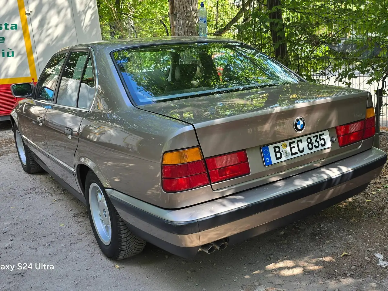 BMW 525i, foto 2