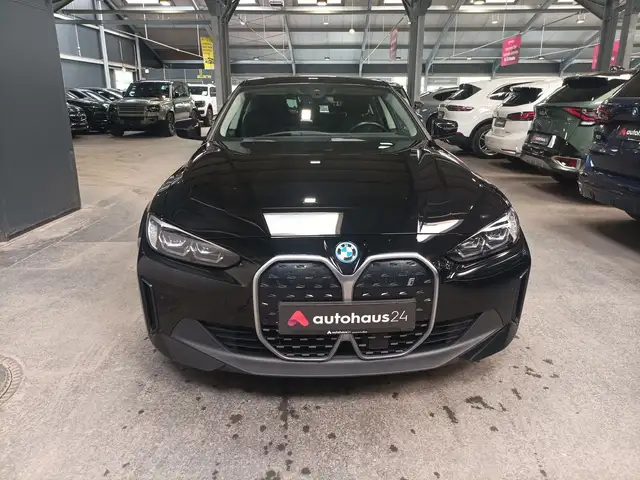 BMW I4 view 2