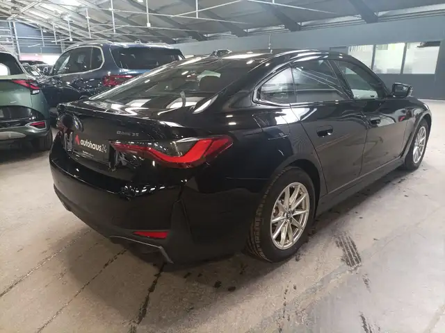 BMW I4 view 5