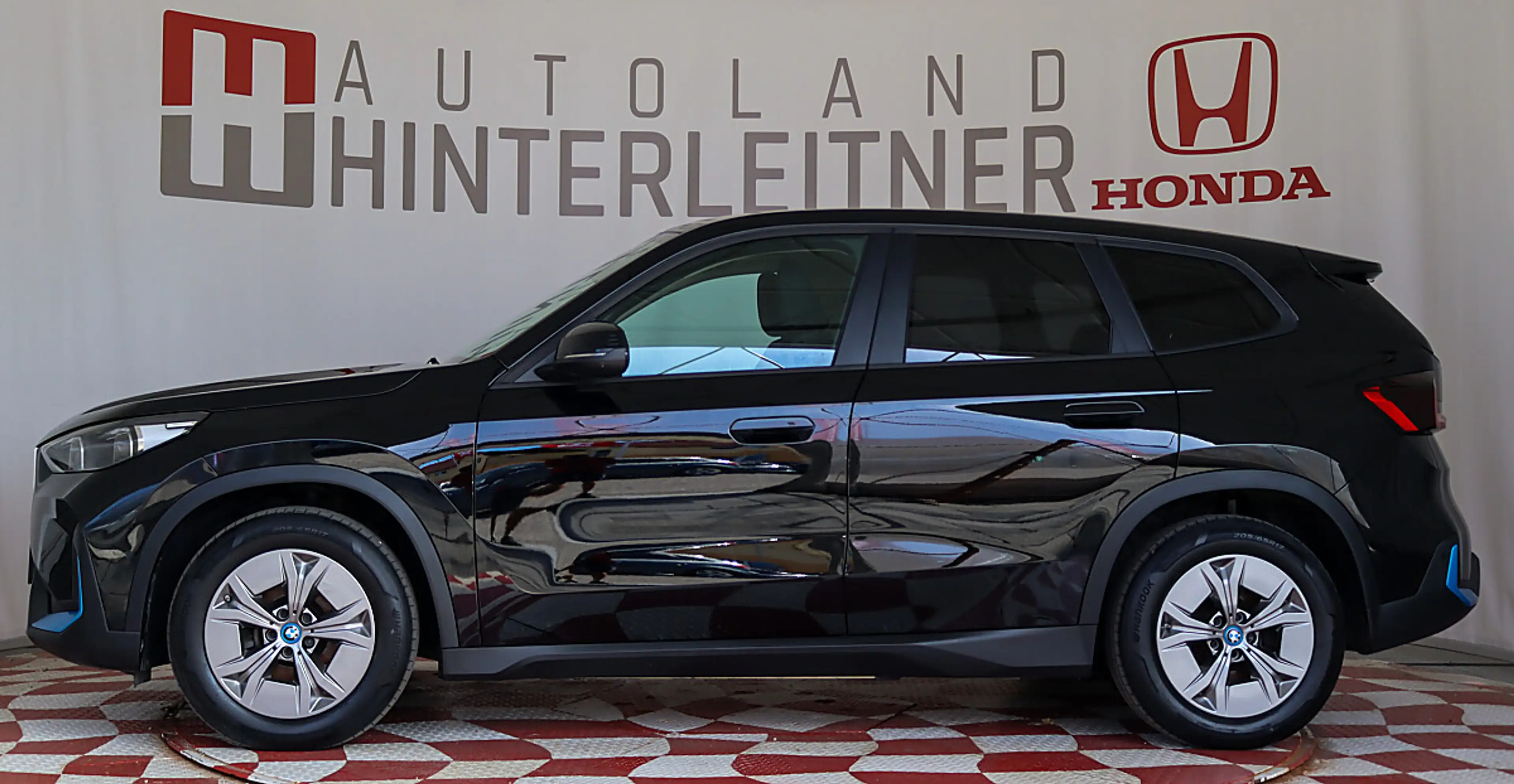 BMW iX1 xDrive30 netto 29.150.- KAMERA AHV — photo 9