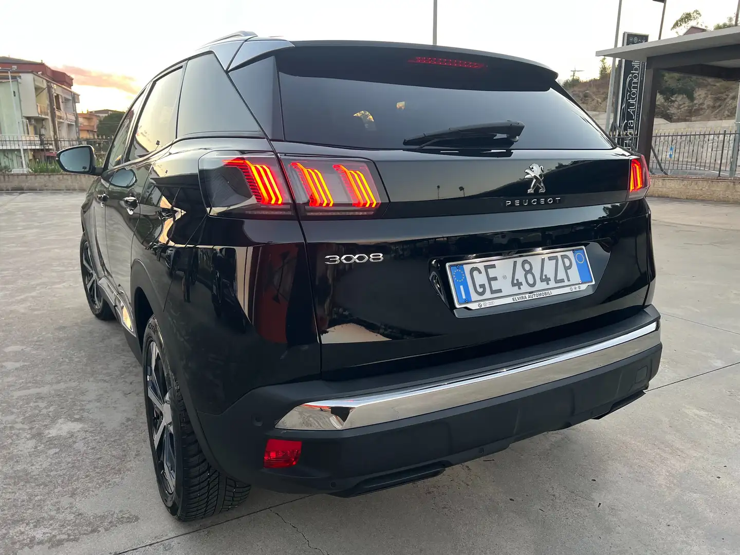 Peugeot 3008 3008 1.5 Bluehdi 130cv ALLURE PACK EAT8 Noir - 2