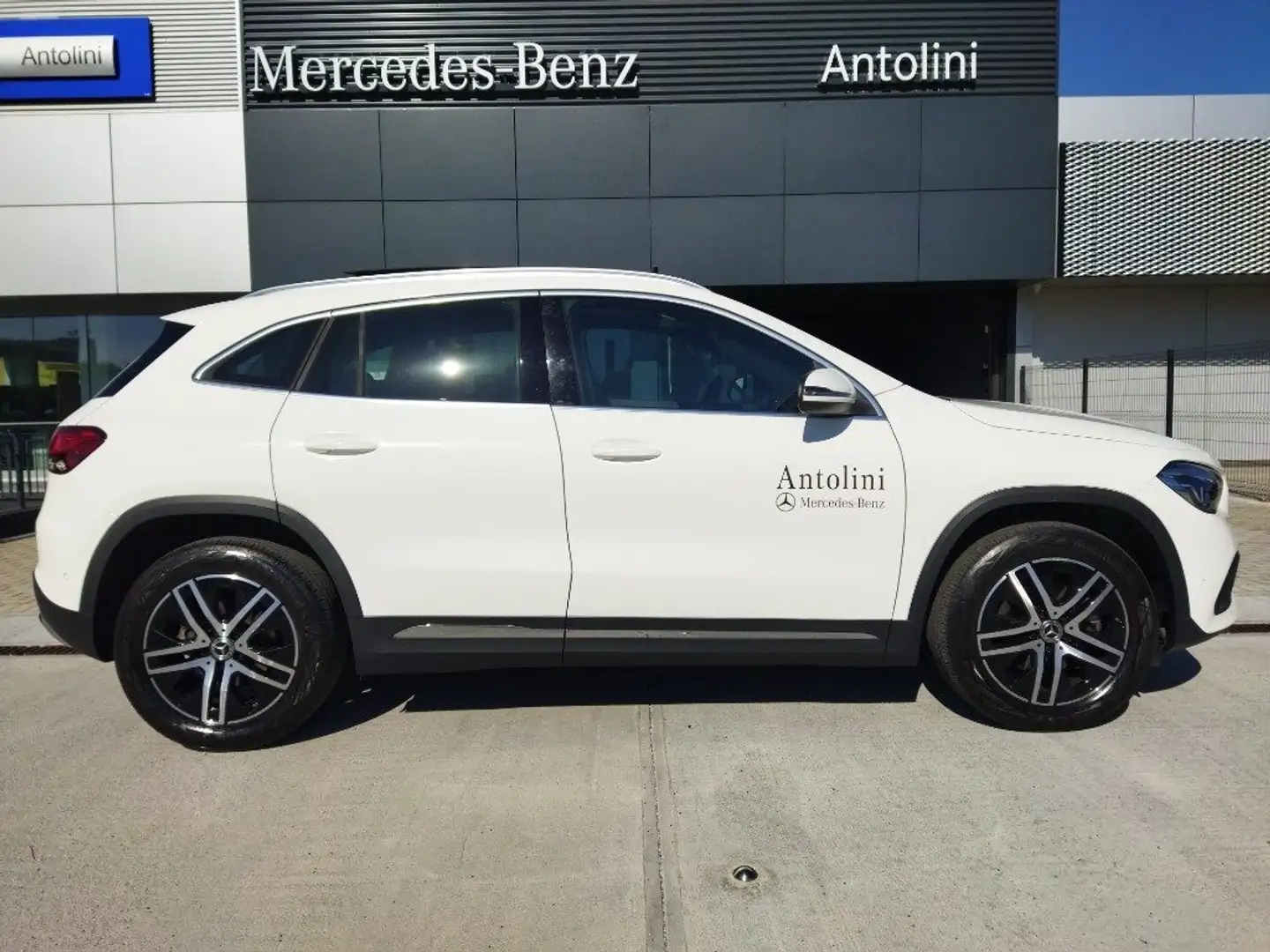 Mercedes-Benz GLA 200 Automatic Sport "TETTO PANORAMICO" Weiß - 1