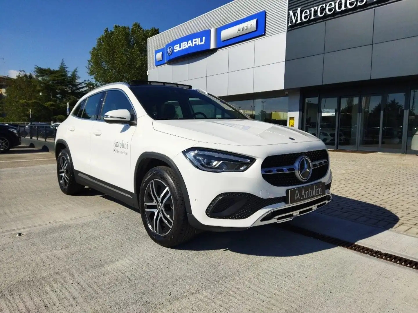 Mercedes-Benz GLA 200 Automatic Sport "TETTO PANORAMICO" Weiß - 2