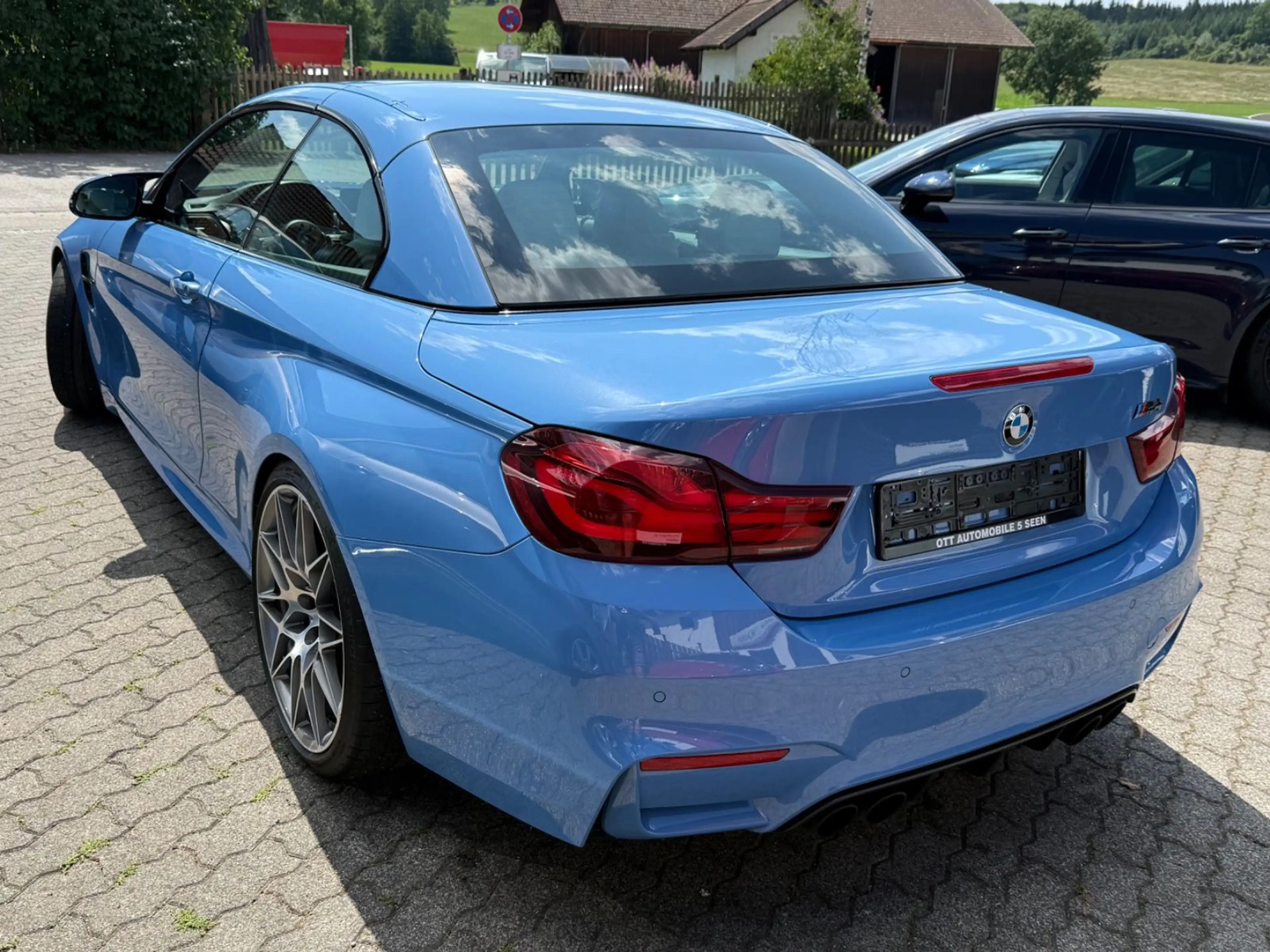 BMW M4 COMPETITION CABRIO *TRAUMZUSTAND* — photo 9