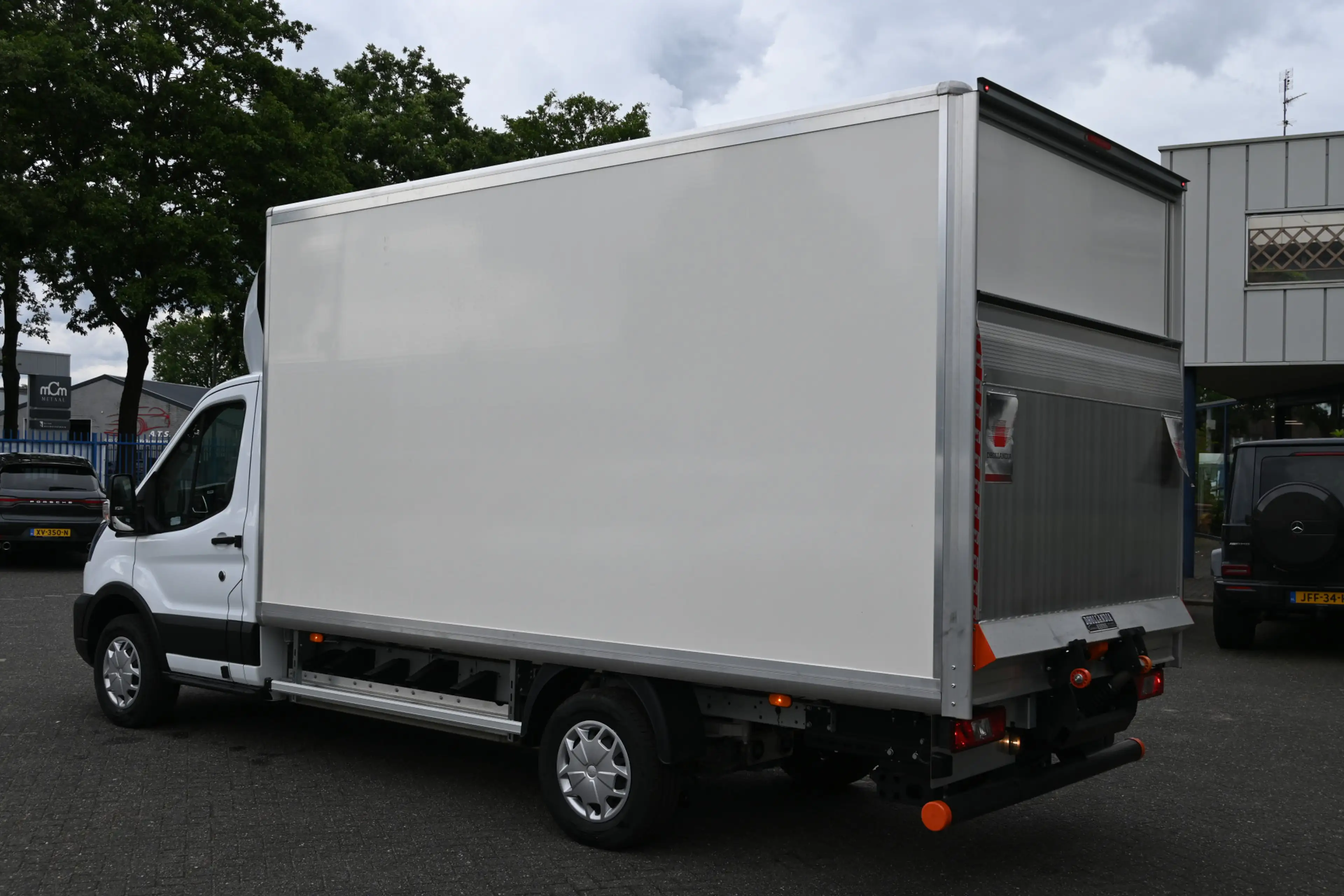 Ford E-Transit Bakwagen met Dhollandia laadklep Navigatie met cam — photo 14