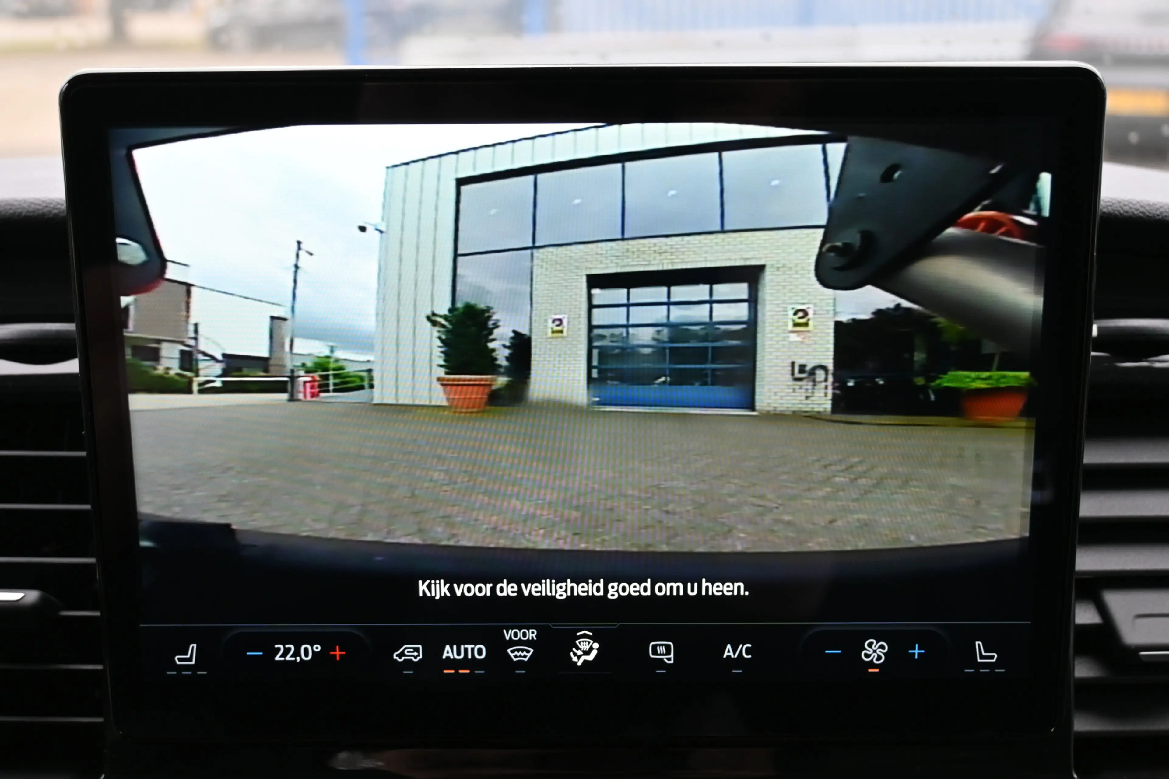 Ford E-Transit Bakwagen met Dhollandia laadklep Navigatie met cam — photo 7